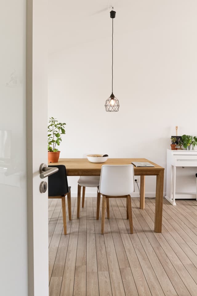 Quality Used & Designer Dining Room Furniture