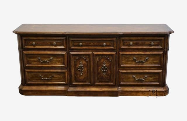 DREXEL HERITAGE Guildhall Collection Solid Walnut Colonial Early