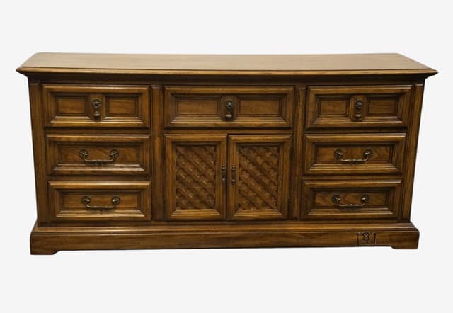 thomasville furniture dresser Vintage Nine Drawer Bedroom century appeal THOMASVILLE FURNITURE Grand Classic Collection