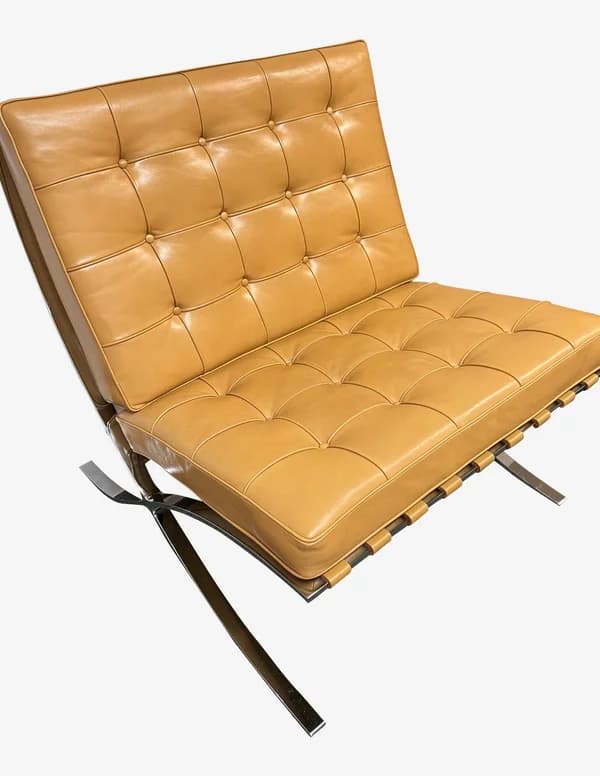 Casprini for Room & Board Barcelona Tufted Leather Chair | Room Casprini for Room & Board Barcelona Tufted Leather Chair | Room